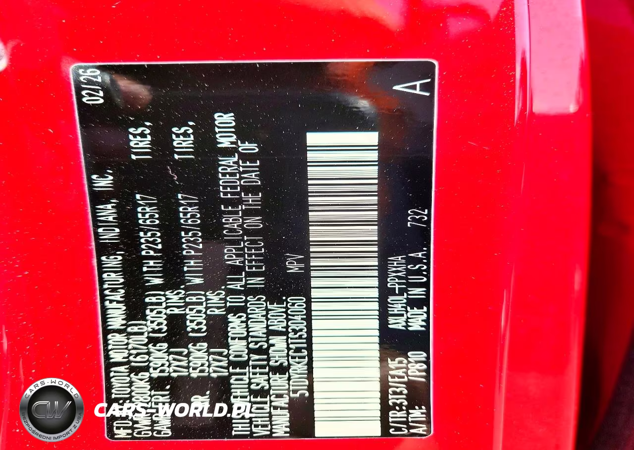 2026 Toyota Sienna Xle 8-Passenger VIN:5TDYRKEC1TS304060 - 13