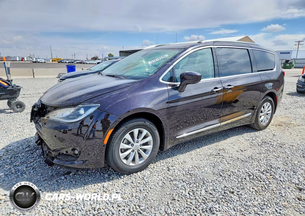 2018 Chrysler Pacifica Touring L – zdjęcie 1 z 13