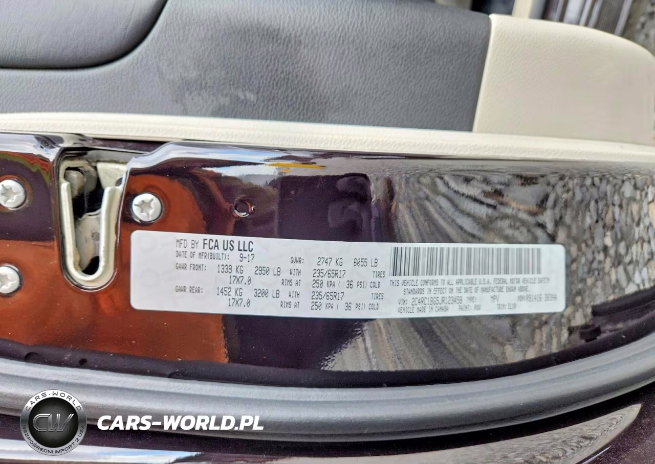 2018 Chrysler Pacifica Touring L VIN:2C4RC1BG5JR123458 - 13