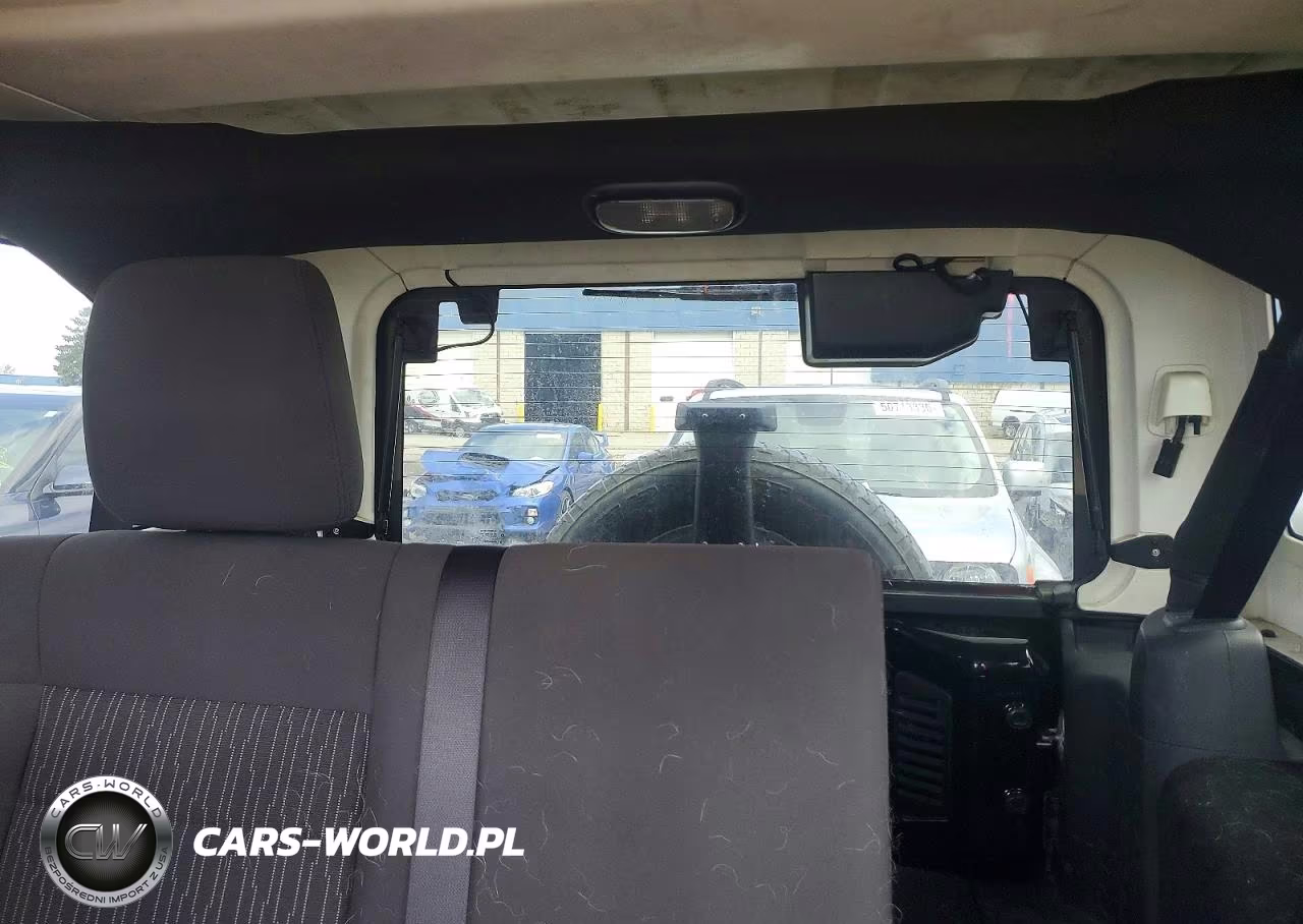 2012 Jeep Wrangler Unlimited Sahara VIN:1C4BJWEGXCL183392 - 10