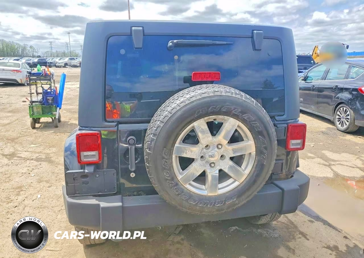 2012 Jeep Wrangler Unlimited Sahara VIN:1C4BJWEGXCL183392 - 6
