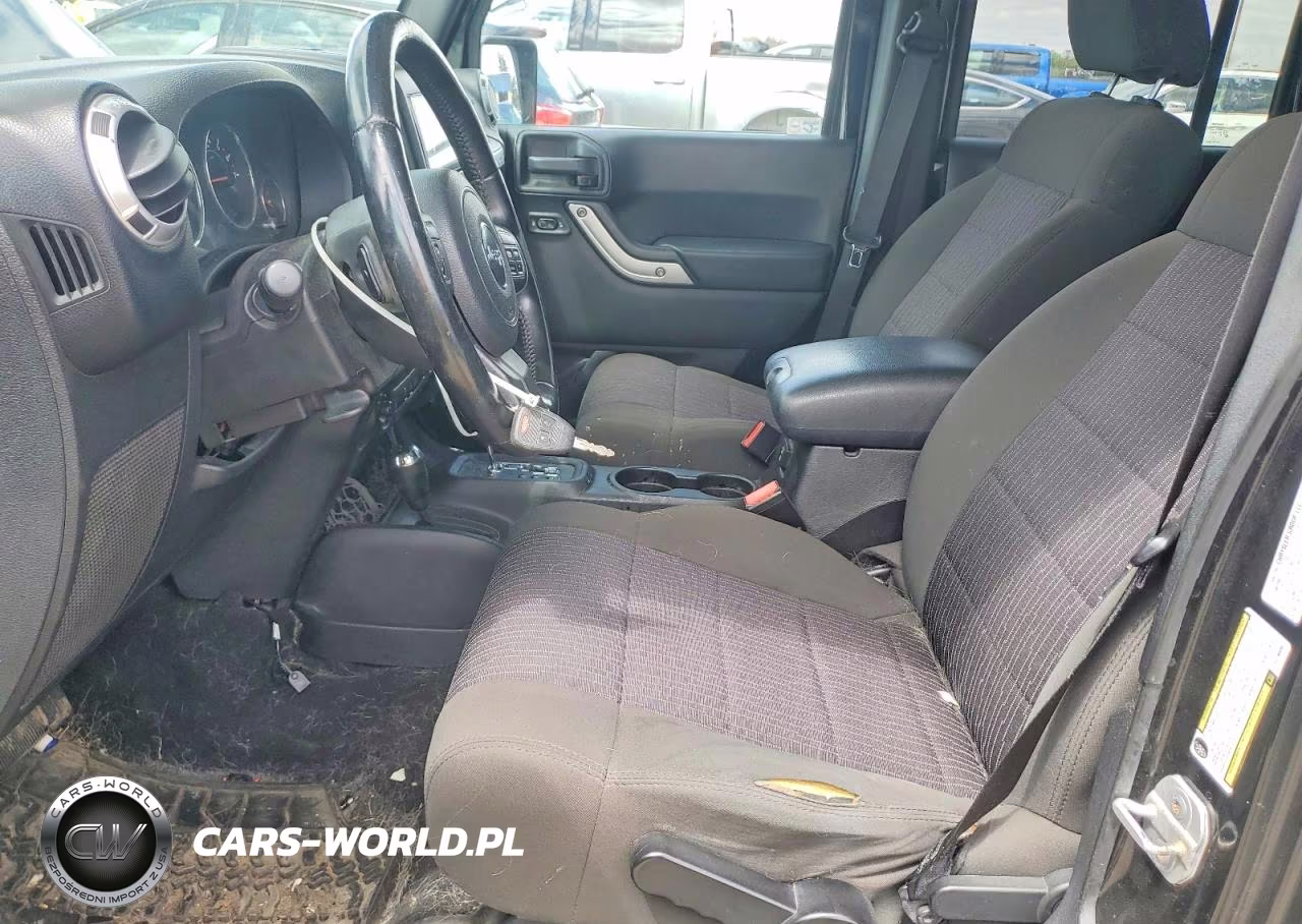 2012 Jeep Wrangler Unlimited Sahara VIN:1C4BJWEGXCL183392 - 7