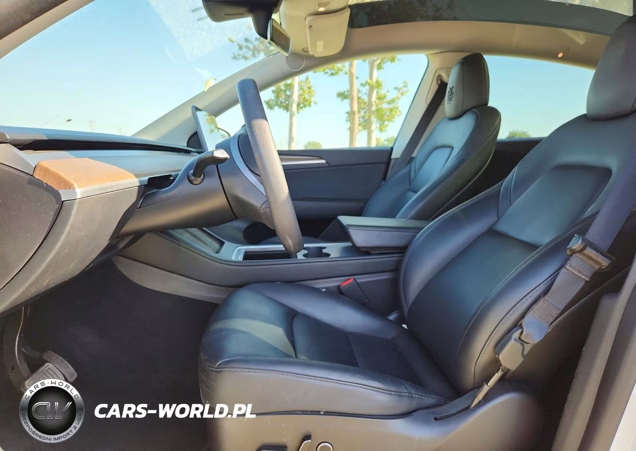 2022 Tesla Model Y VIN:7SAYGDEE3NF561282 - 7