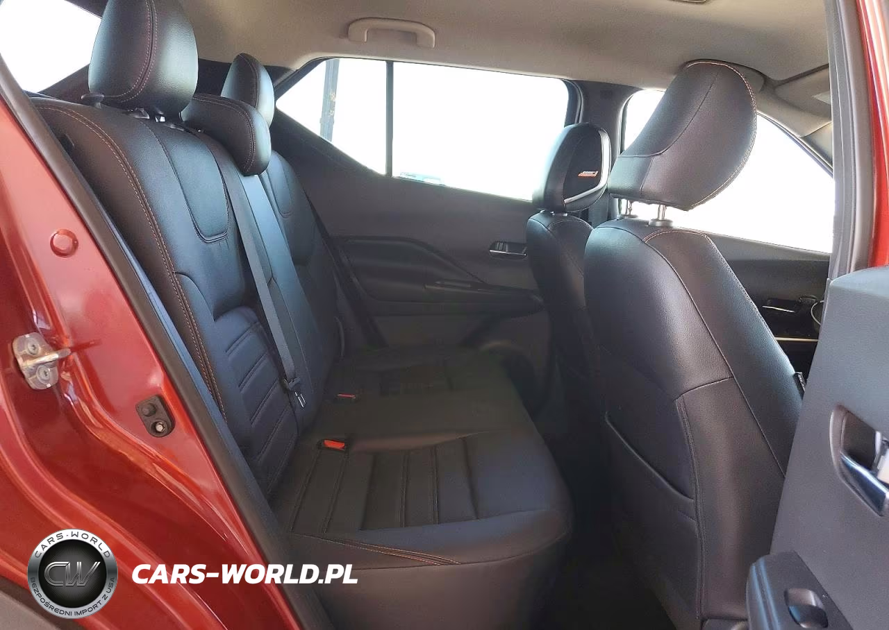 2019 Nissan Kicks Sr VIN:3N1CP5CU6KL564703 - 11