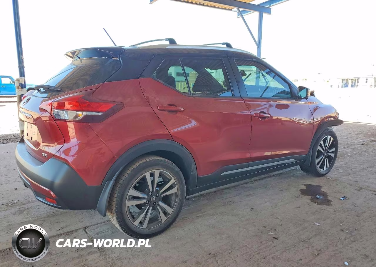 2019 Nissan Kicks Sr VIN:3N1CP5CU6KL564703 - 3