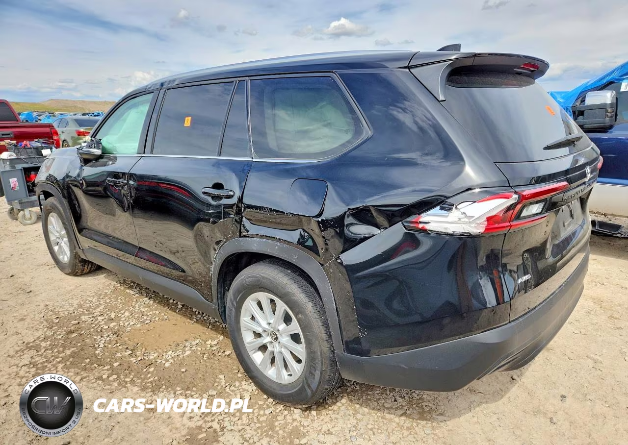 2024 Toyota Grand Highlander Xle VIN:5TDAAAB57RS023883 - 2