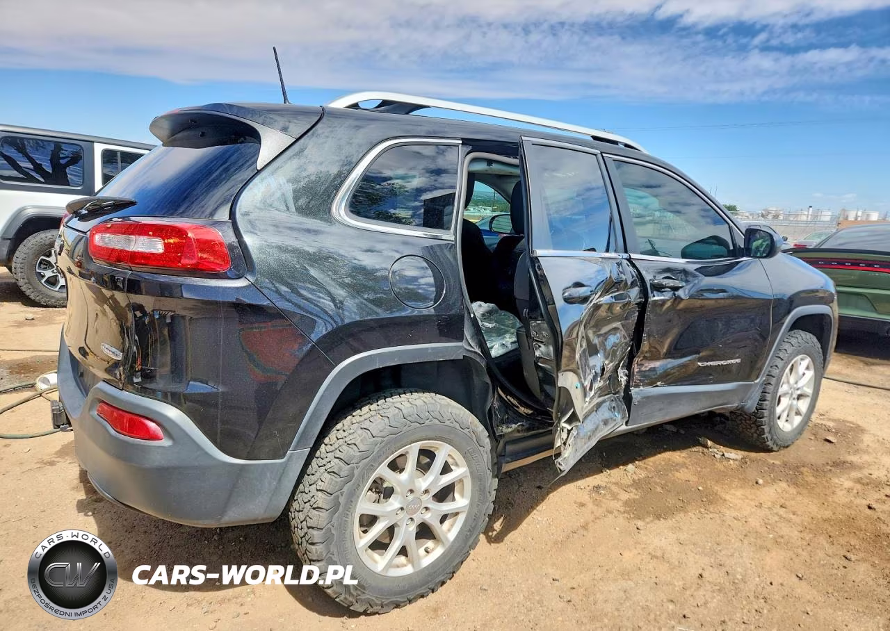 2016 Jeep Cherokee Latitude VIN:1C4PJMCB4GW228736 - 3