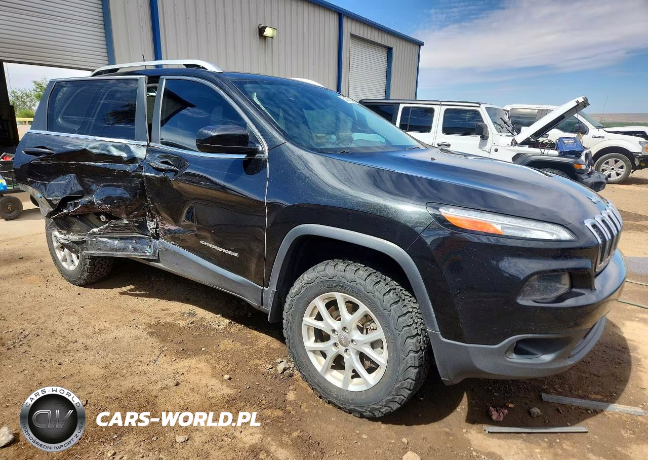 2016 Jeep Cherokee Latitude VIN:1C4PJMCB4GW228736 - 4