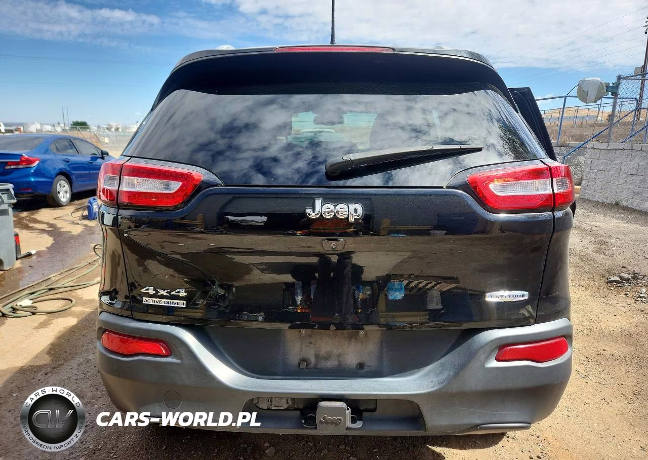 2016 Jeep Cherokee Latitude VIN:1C4PJMCB4GW228736 - 6