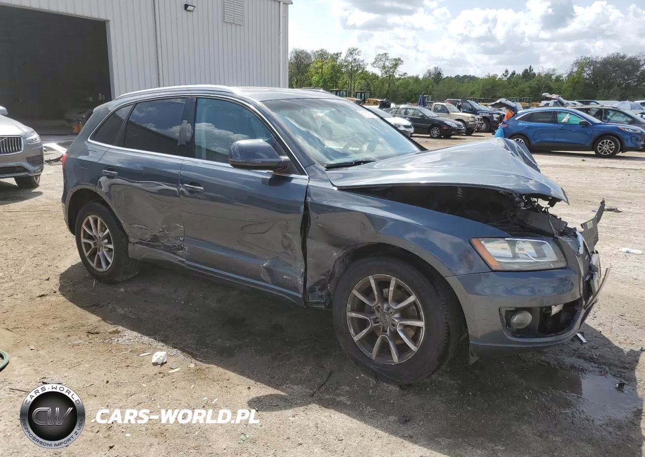 2011 Audi Q5 Premium VIN:WA1CFAFP4BA090024 - 4