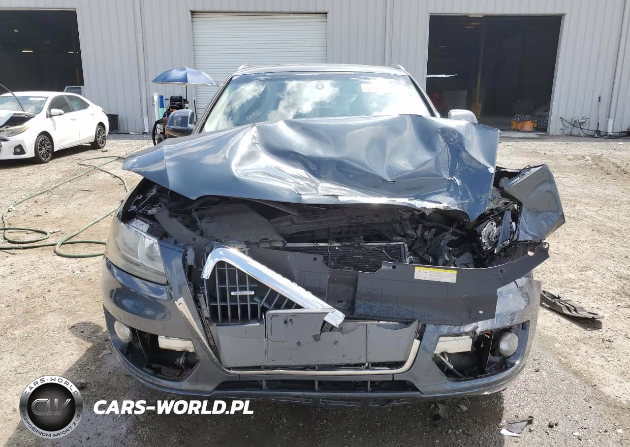2011 Audi Q5 Premium VIN:WA1CFAFP4BA090024 - 5
