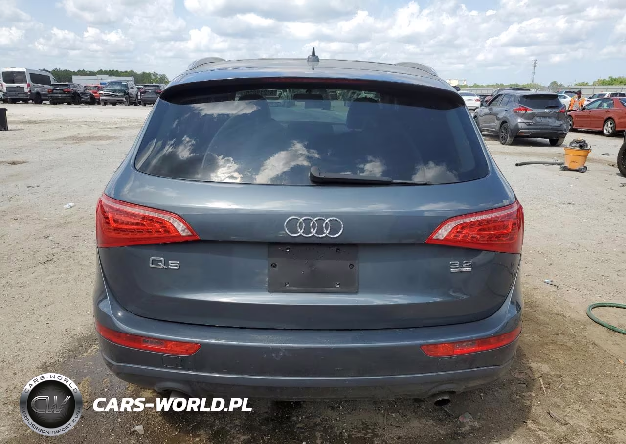 2011 Audi Q5 Premium VIN:WA1CFAFP4BA090024 - 6