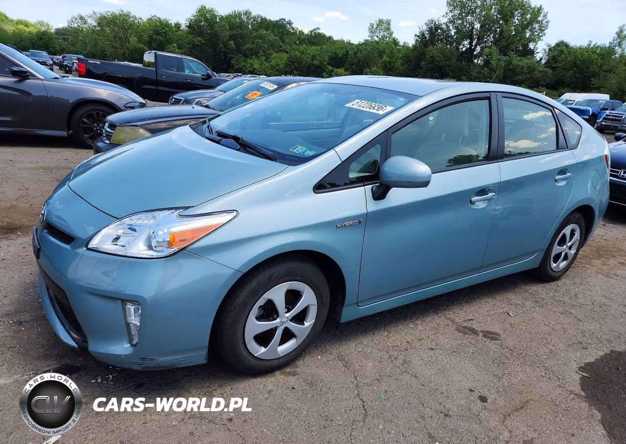 2015 Toyota Prius Two – zdjęcie 1 z 12