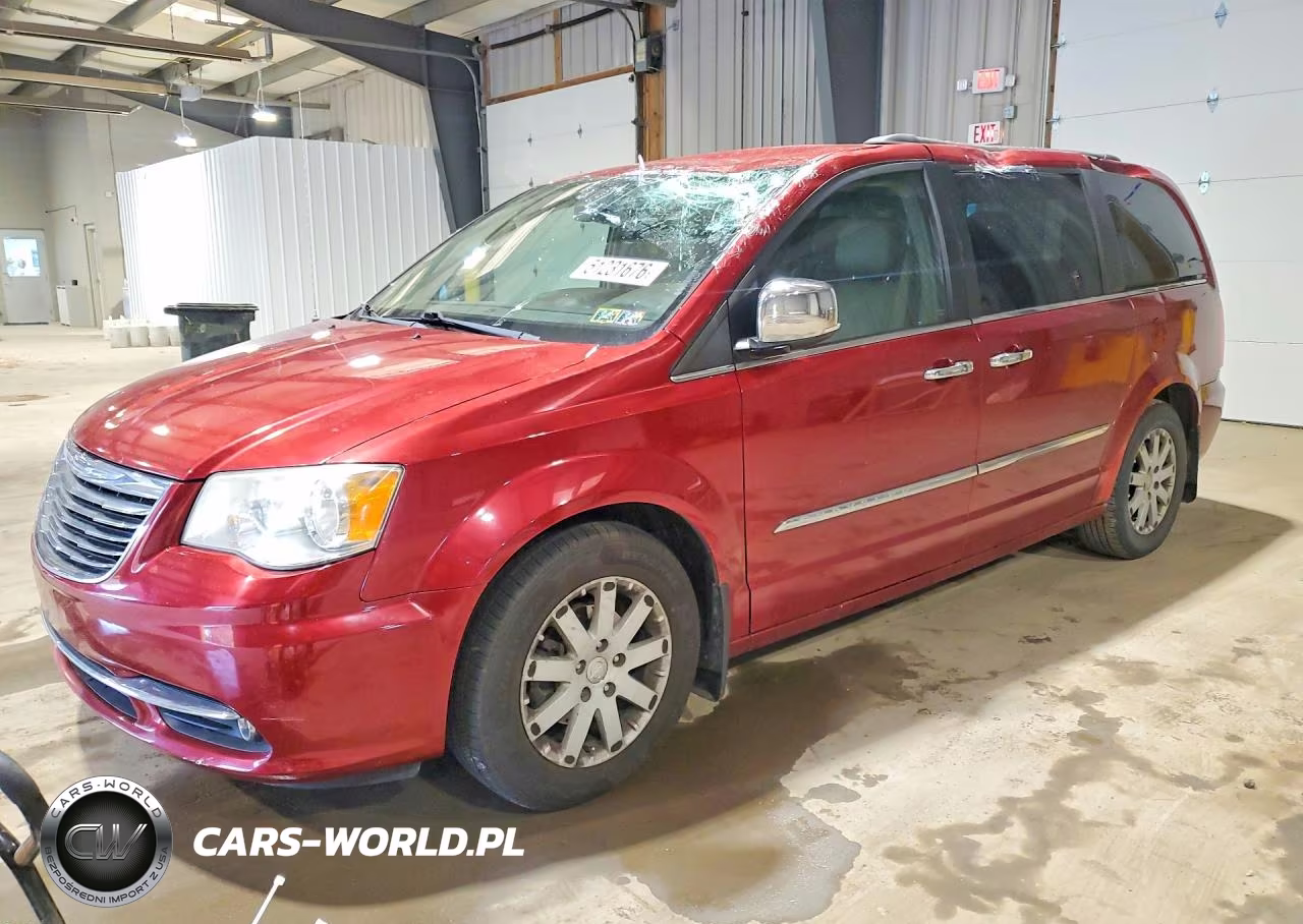 2011 Chrysler Town & Country Touring L