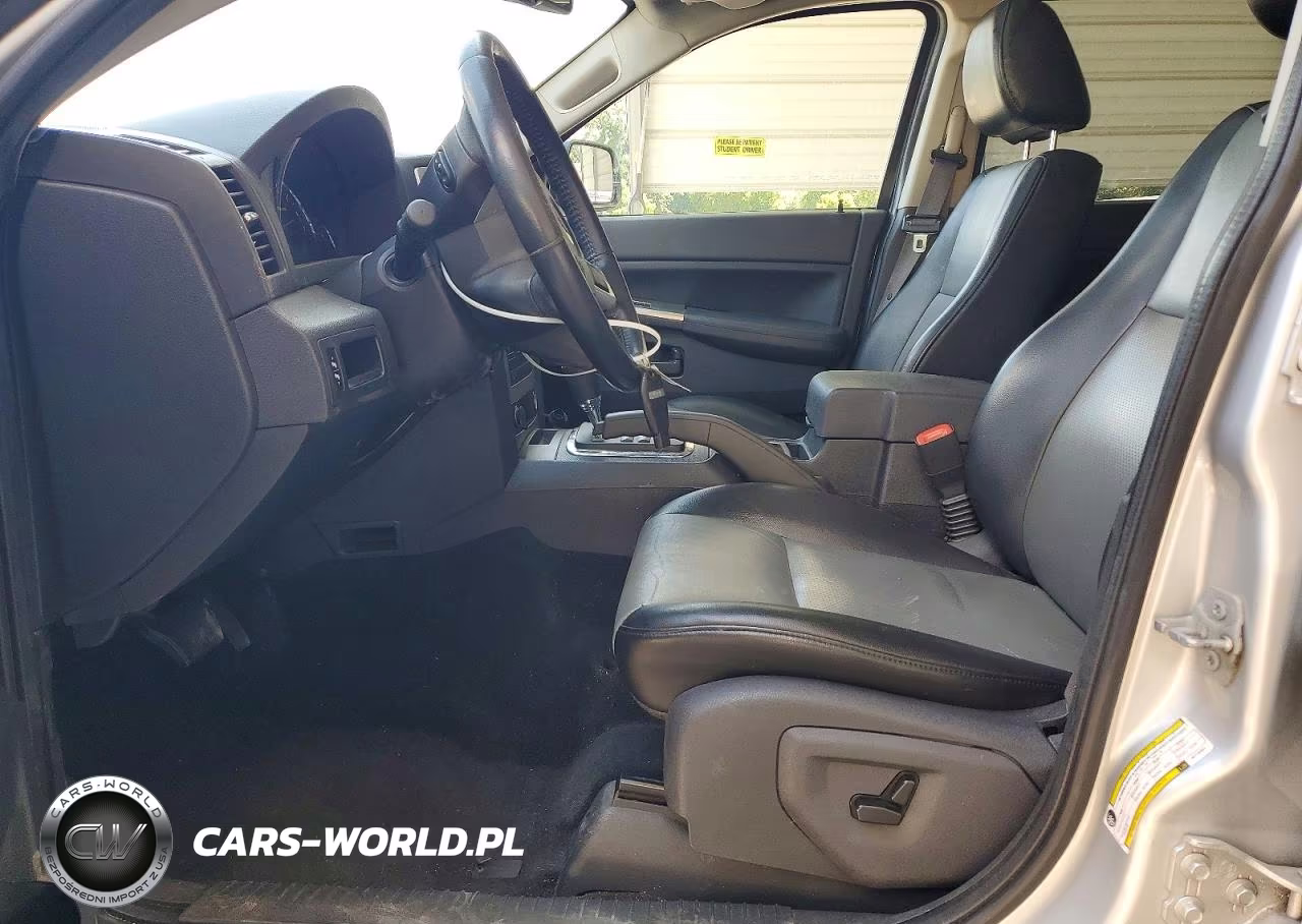 2008 Jeep Grand Cherokee Laredo VIN:1J8GR48K88C116941 - 7
