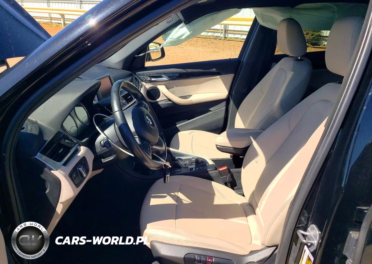 2018 BMW X1 xDrive28I VIN:WBXHT3C38J5L26945 - 7