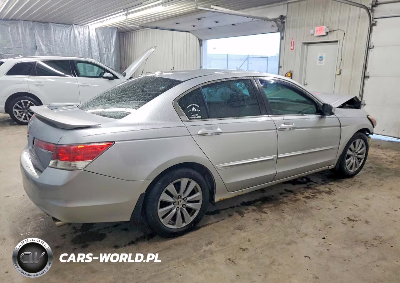 2011 Honda Accord Exl VIN:1HGCP2F81BA008432 - 3