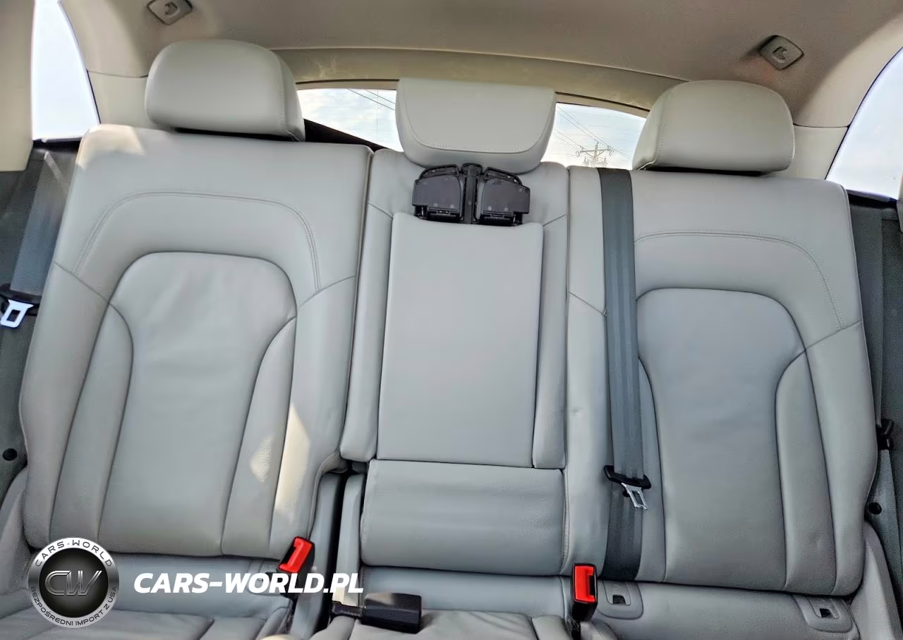 2017 Audi Q5 Premium Plus VIN:WA1L2AFP8HA019526 - 10