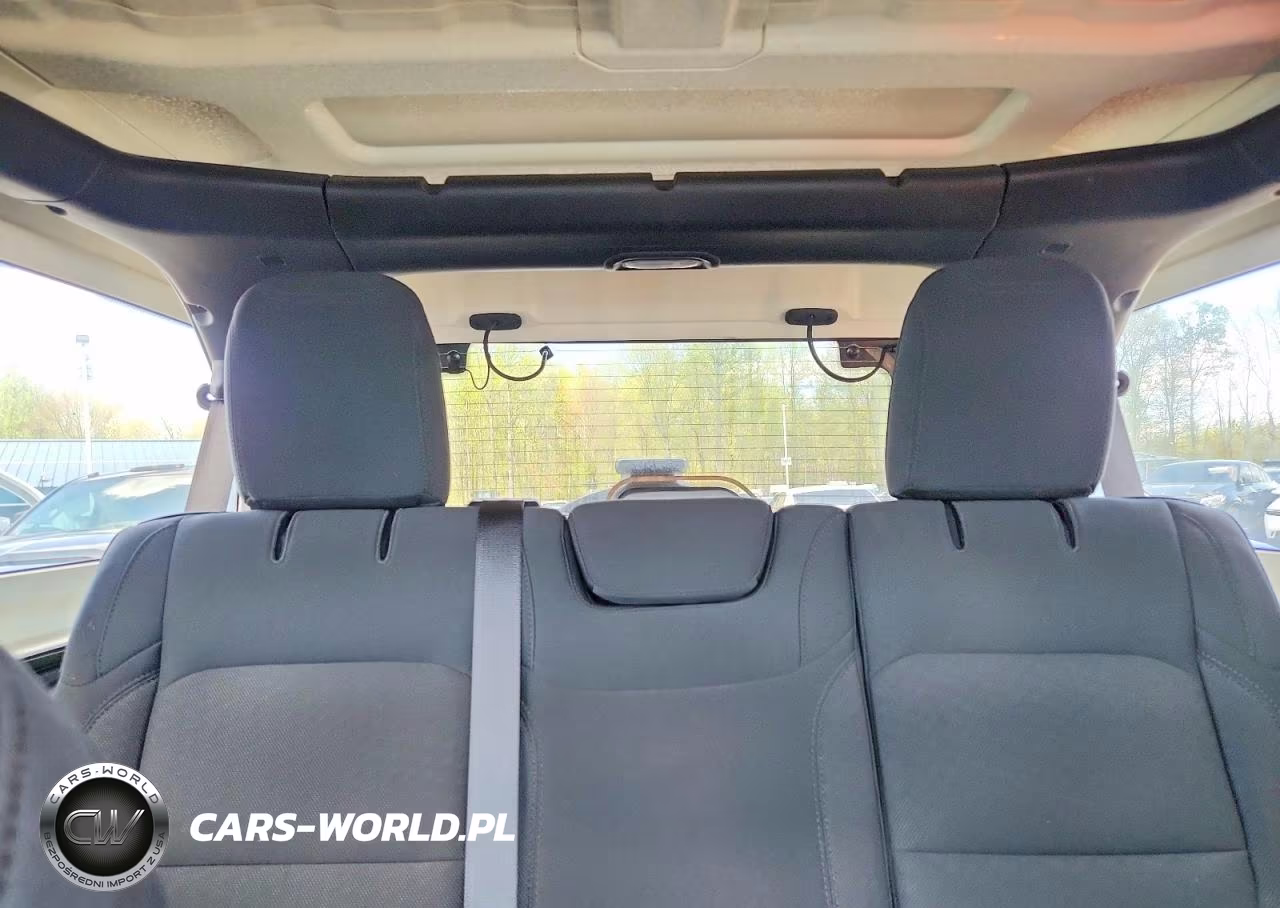2021 Jeep Wrangler Unlimited Sahara VIN:1C4HJXEG6MW535867 - 10