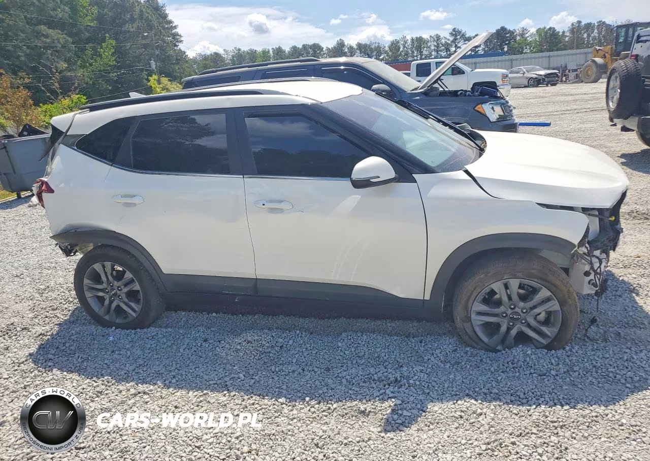 2023 Kia Seltos S VIN:KNDEU2AA4P7373069 - 4