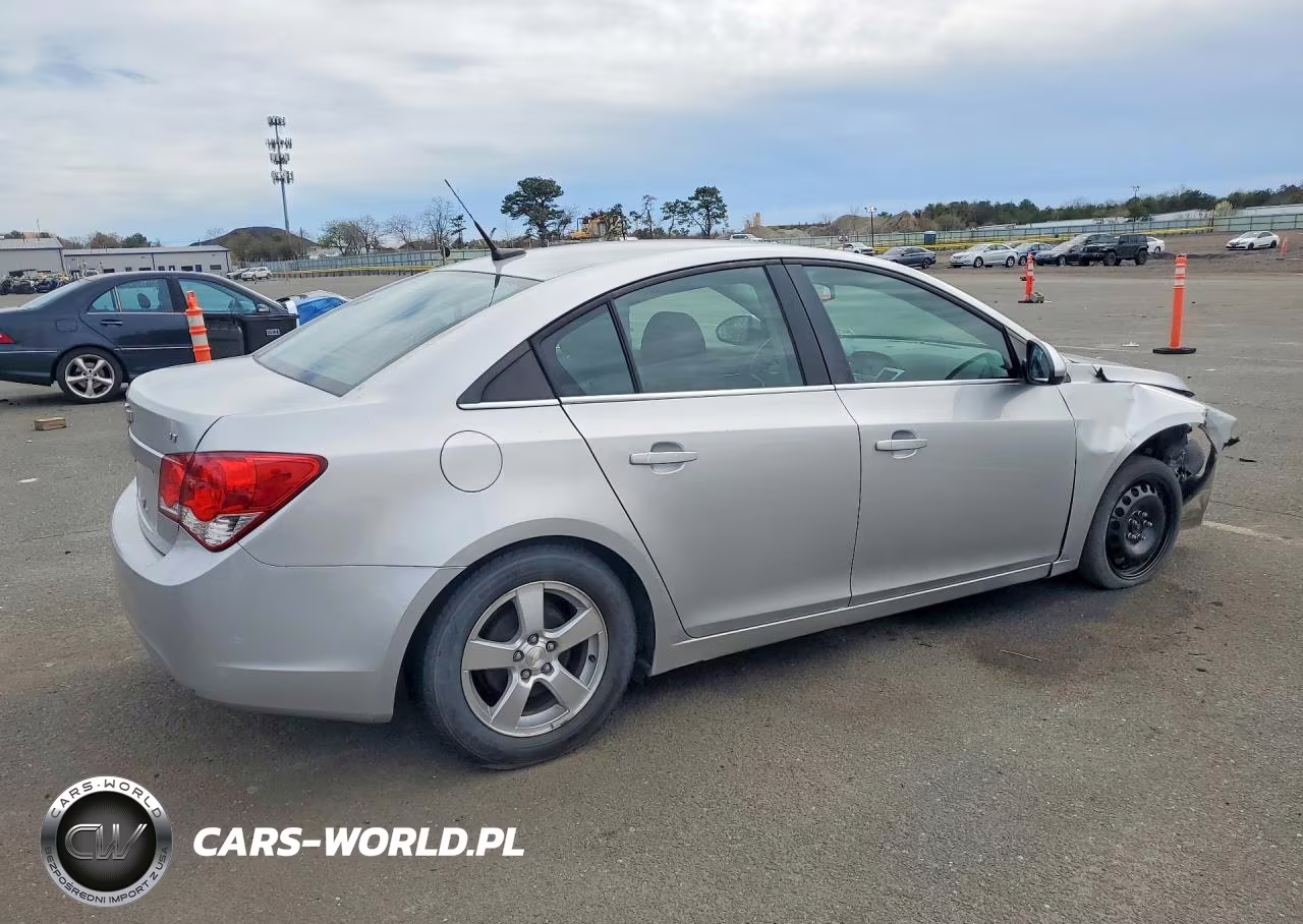 2013 Chevrolet Cruz VIN:1G1PC5SB8D7124363 - 3