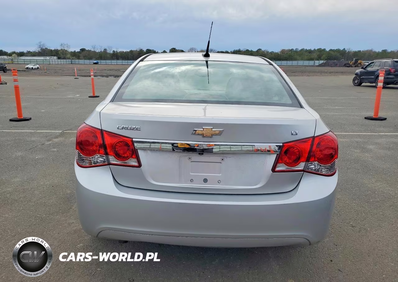 2013 Chevrolet Cruz VIN:1G1PC5SB8D7124363 - 6