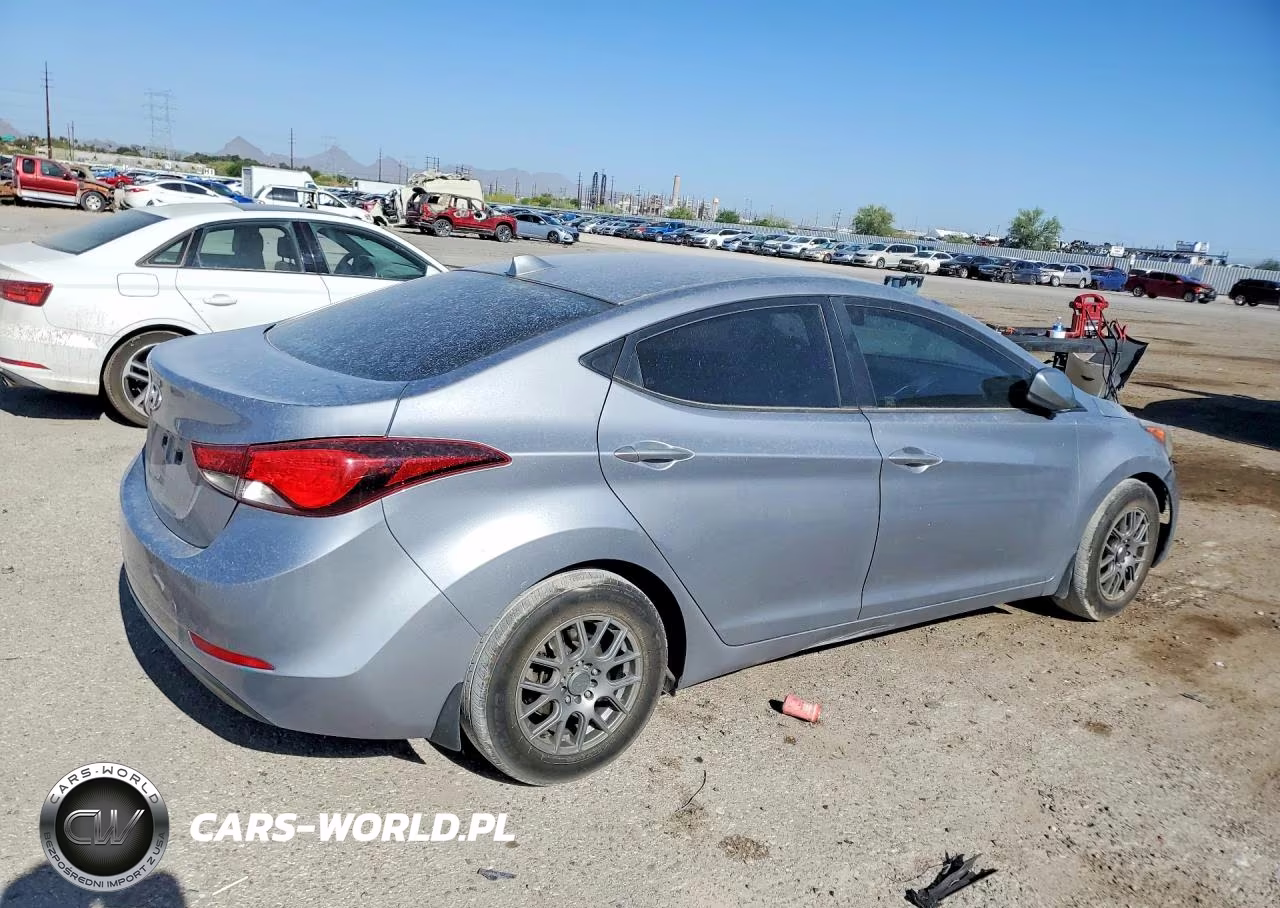 2016 Hyundai Elantra Se VIN:5NPDH4AE6GH727409 - 3
