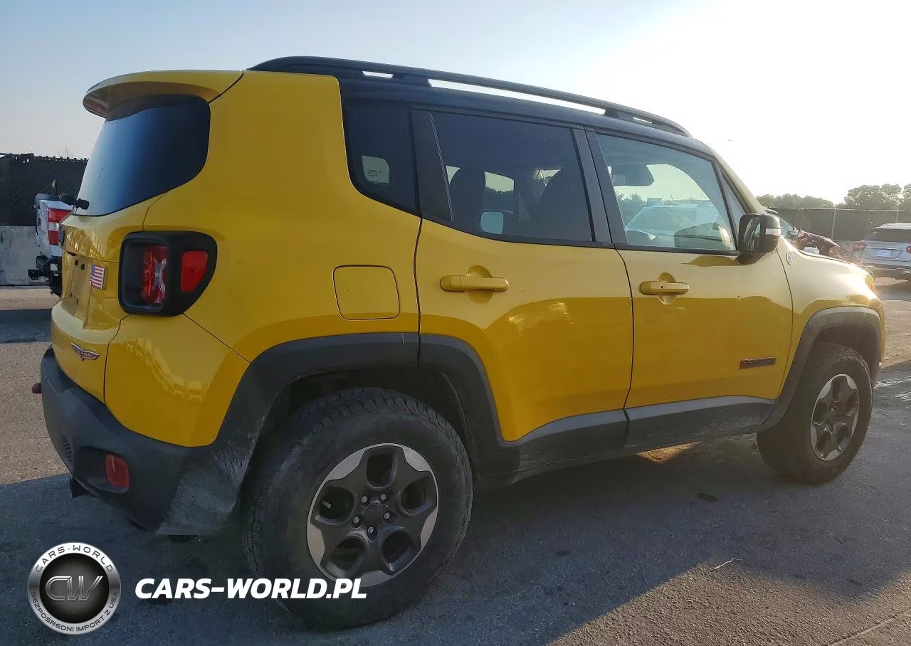2015 Jeep Renegade Trailhawk VIN:ZACCJBCT0FPC35576 - 3