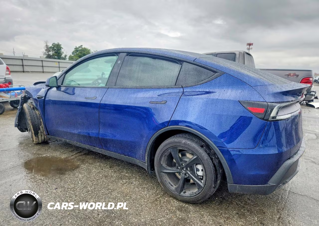 2026 Tesla Model Y VIN:7SAYGDEE9TF368325 - 2