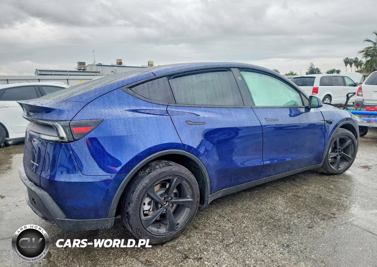 2026 Tesla Model Y VIN:7SAYGDEE9TF368325 - 3