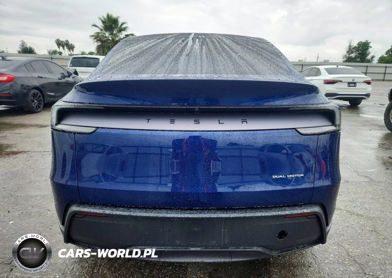 2026 Tesla Model Y VIN:7SAYGDEE9TF368325 - 6