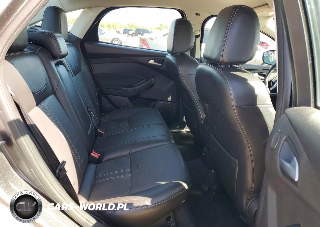 2014 Ford Focus Titanium VIN:1FADP3J29EL413240 - 10