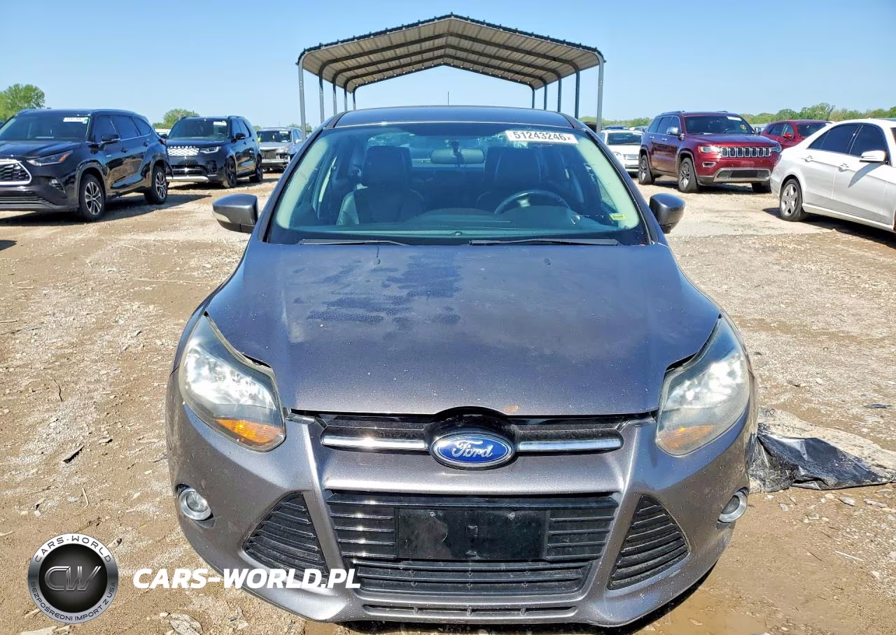2014 Ford Focus Titanium VIN:1FADP3J29EL413240 - 5