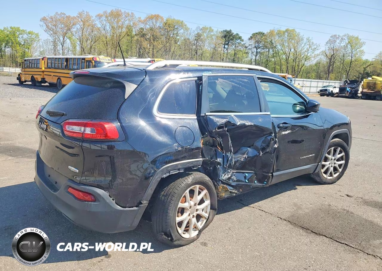 2017 Jeep Cherokee Latitude VIN:1C4PJLCB6HW593527 - 3