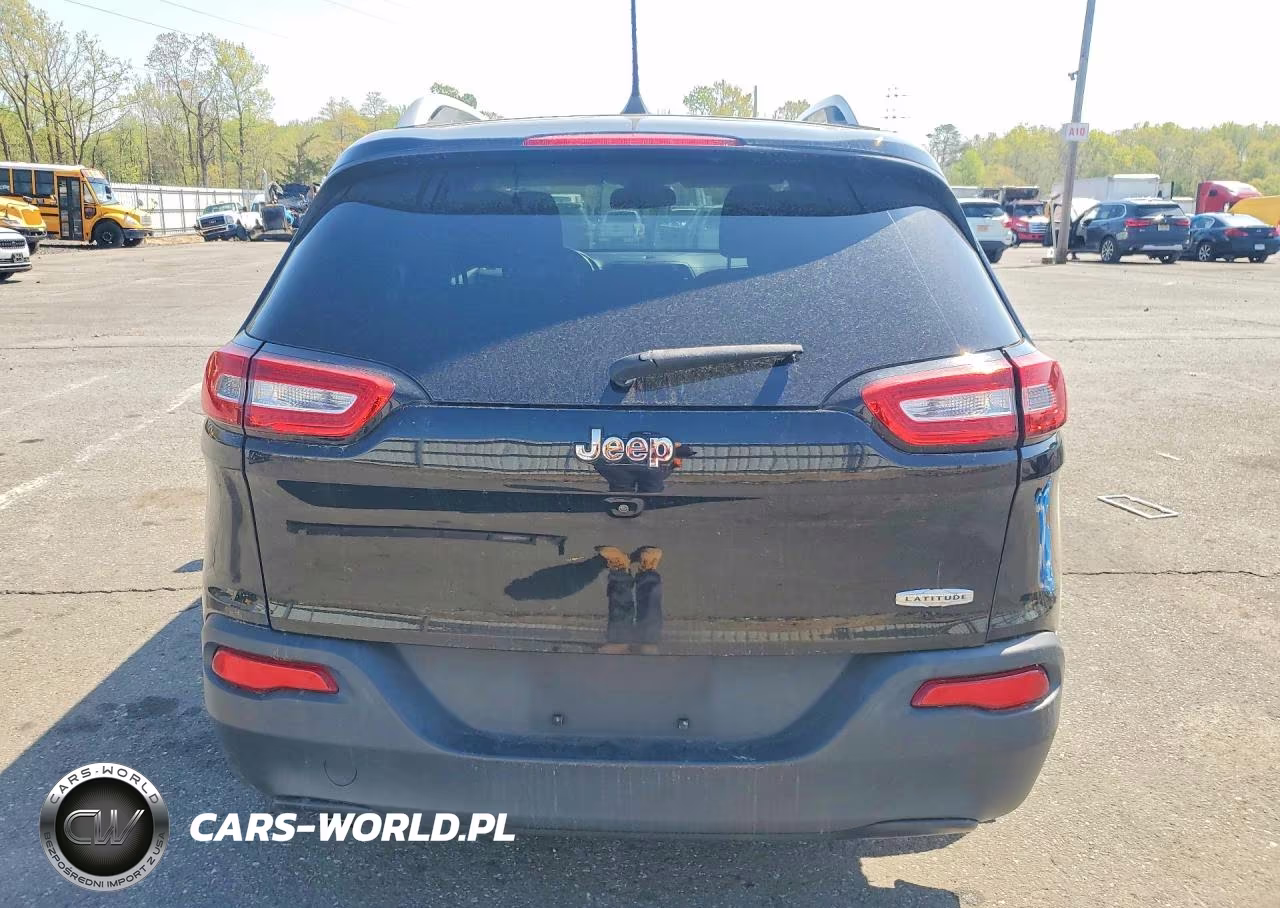 2017 Jeep Cherokee Latitude VIN:1C4PJLCB6HW593527 - 6