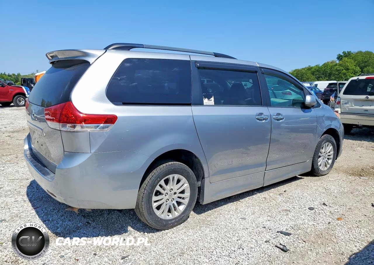TOYOTA SIENNA XLE VIN:5TDYK3DCXBS104773 - 3
