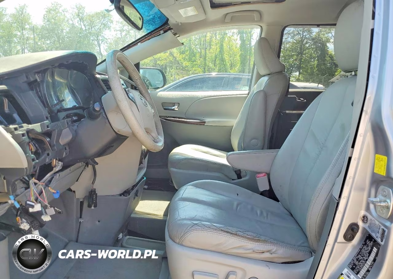 TOYOTA SIENNA XLE VIN:5TDYK3DCXBS104773 - 7