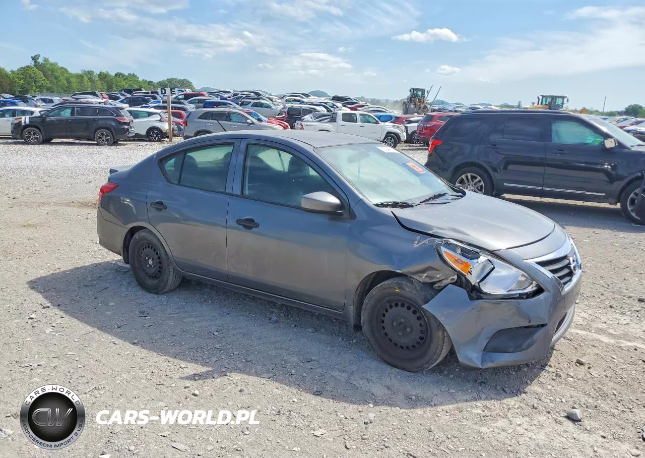 2018 Nissan Versa S Plus VIN:3N1CN7AP6JL832985 - 4