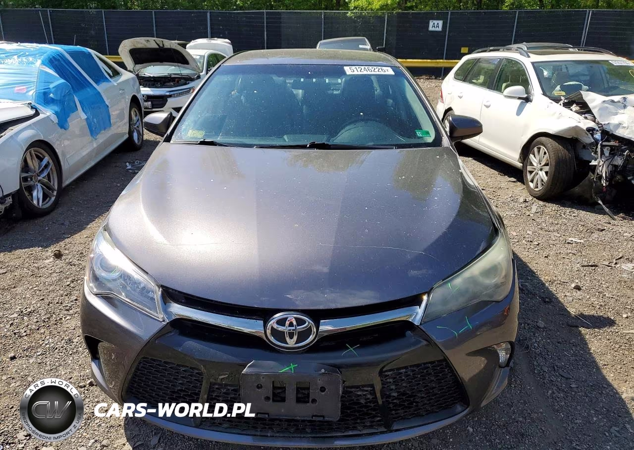 2015 Toyota Camry Se VIN:4T1BF1FK4FU083094 - 5
