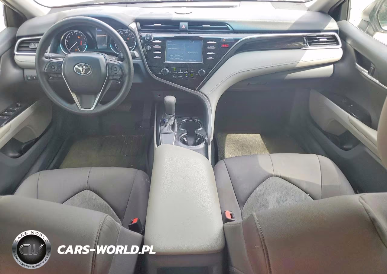 2018 Toyota Camry Le VIN:4T1B11HK6JU054670 - 8