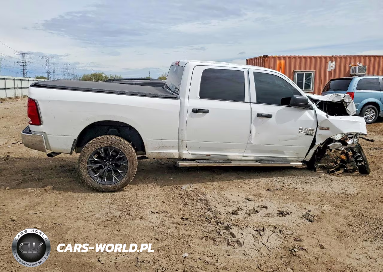 2019 Ram 1500 Classic Tradesman VIN:1C6RR7ST3KS502786 - 3