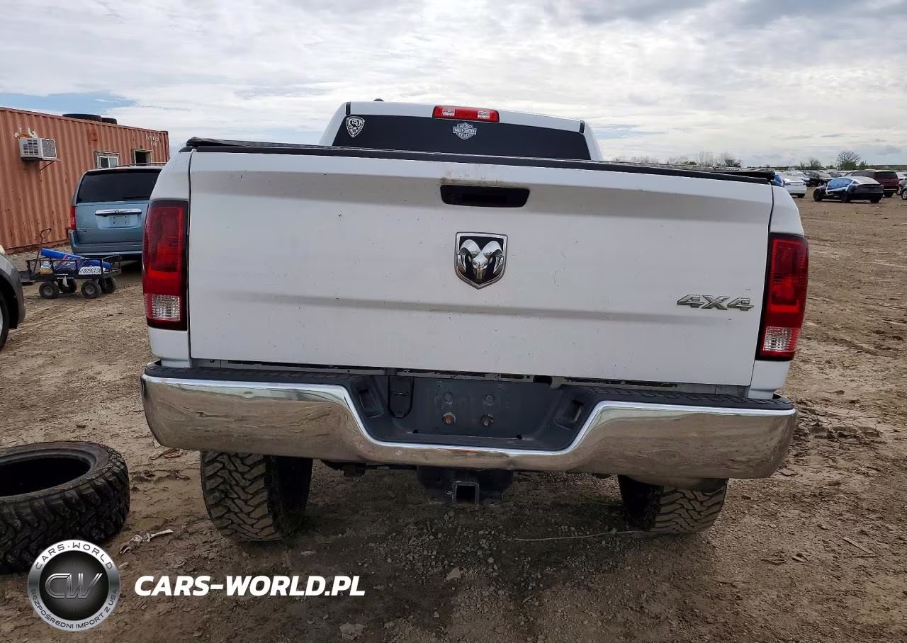 2019 Ram 1500 Classic Tradesman VIN:1C6RR7ST3KS502786 - 6