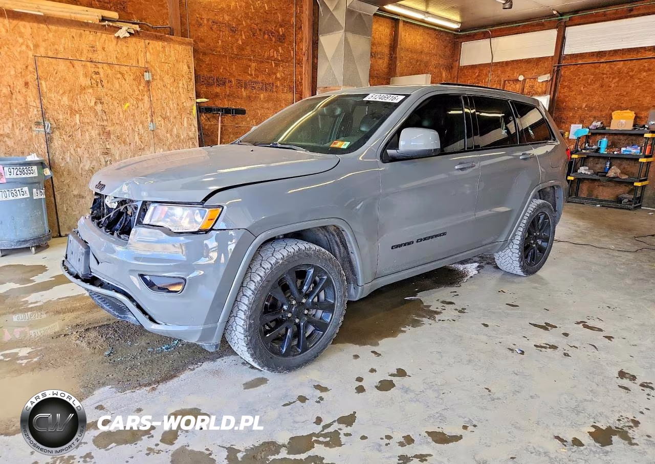 2020 Jeep Grand Cherokee Laredo