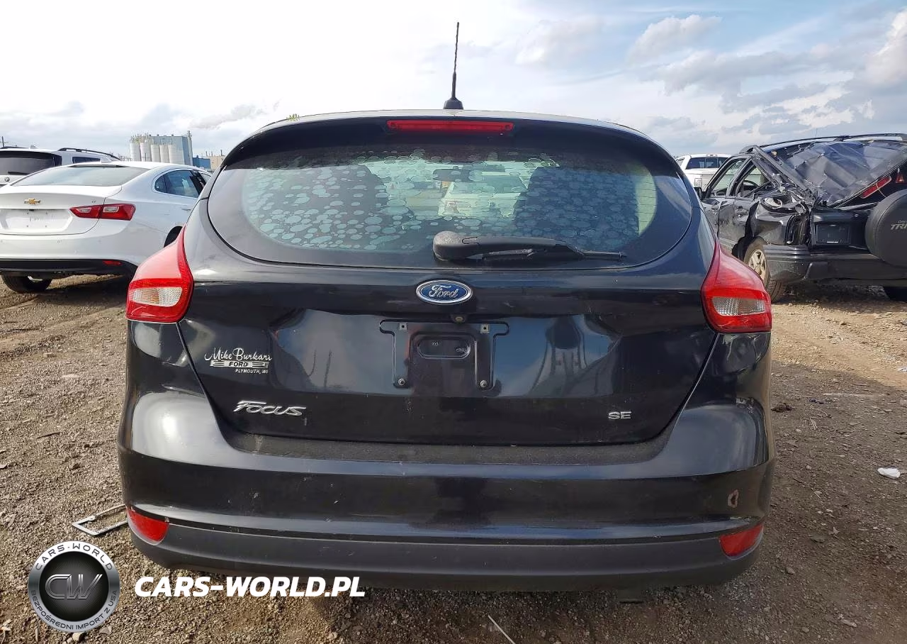 2015 Ford Focus Se VIN:1FADP3K26FL375174 - 6