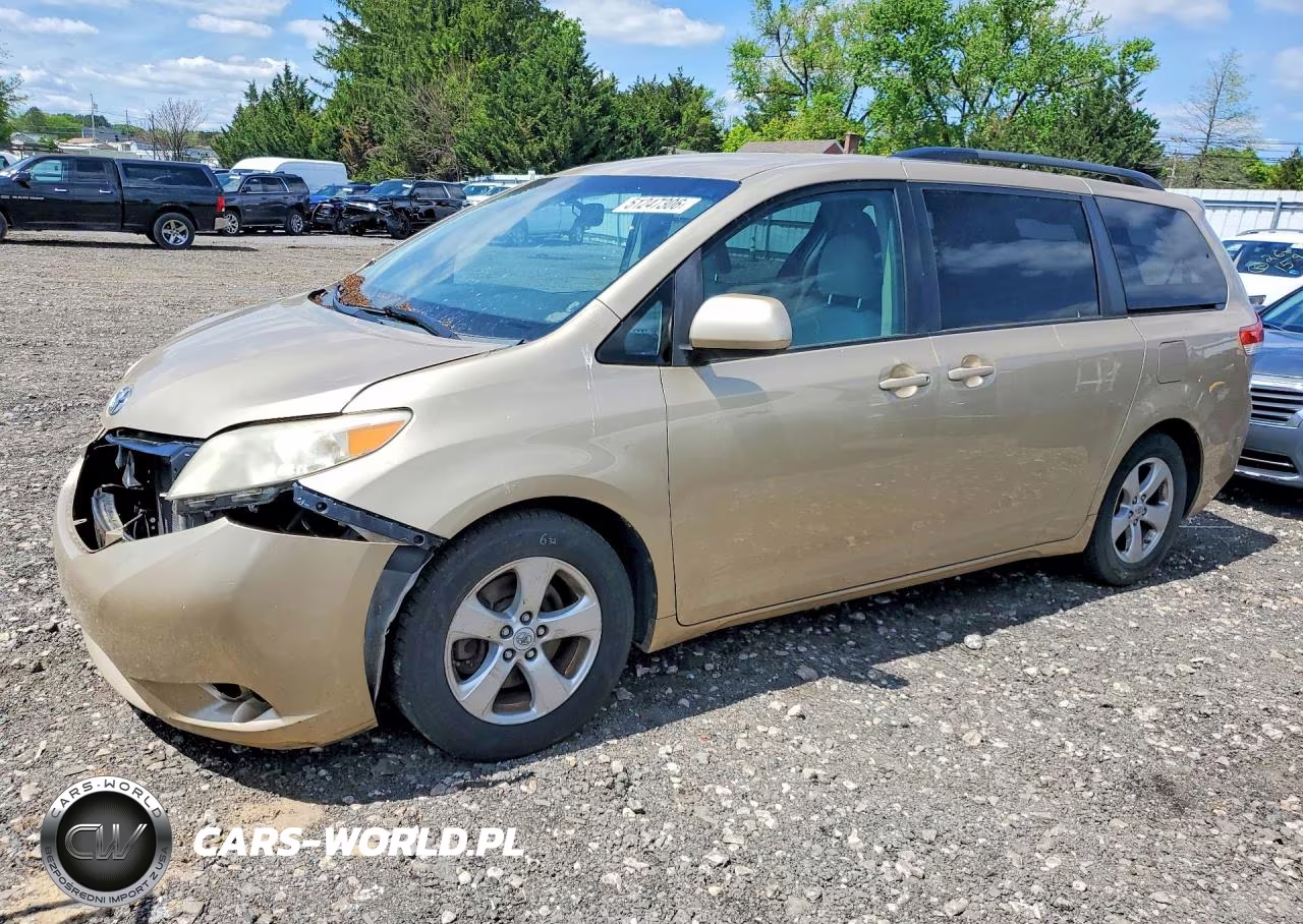 2011 Toyota Sienna Le