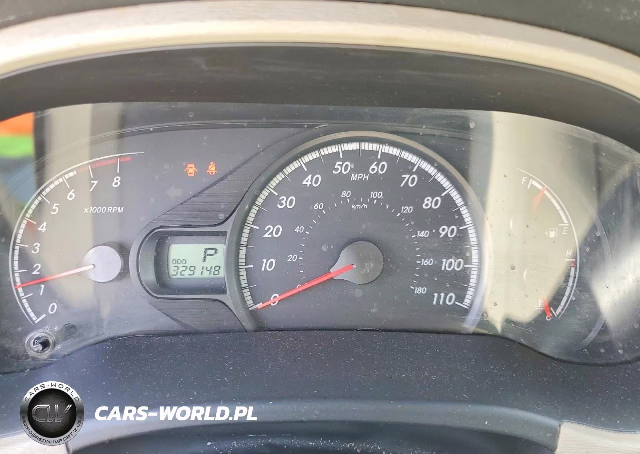 2011 Toyota Sienna Le VIN:5TDKK3DCXBS015565 - 9