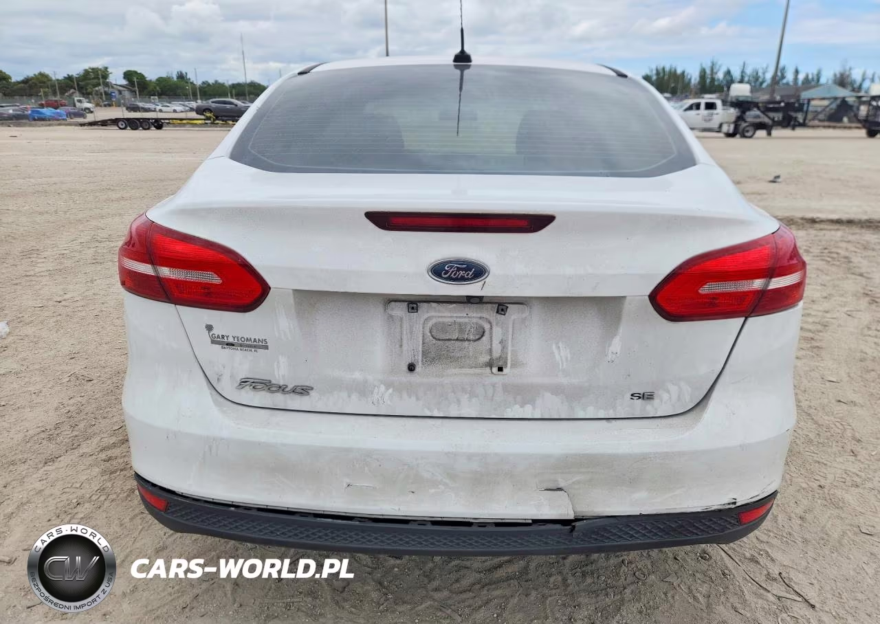 2018 Ford Focus Se VIN:1FADP3F23JL214896 - 6