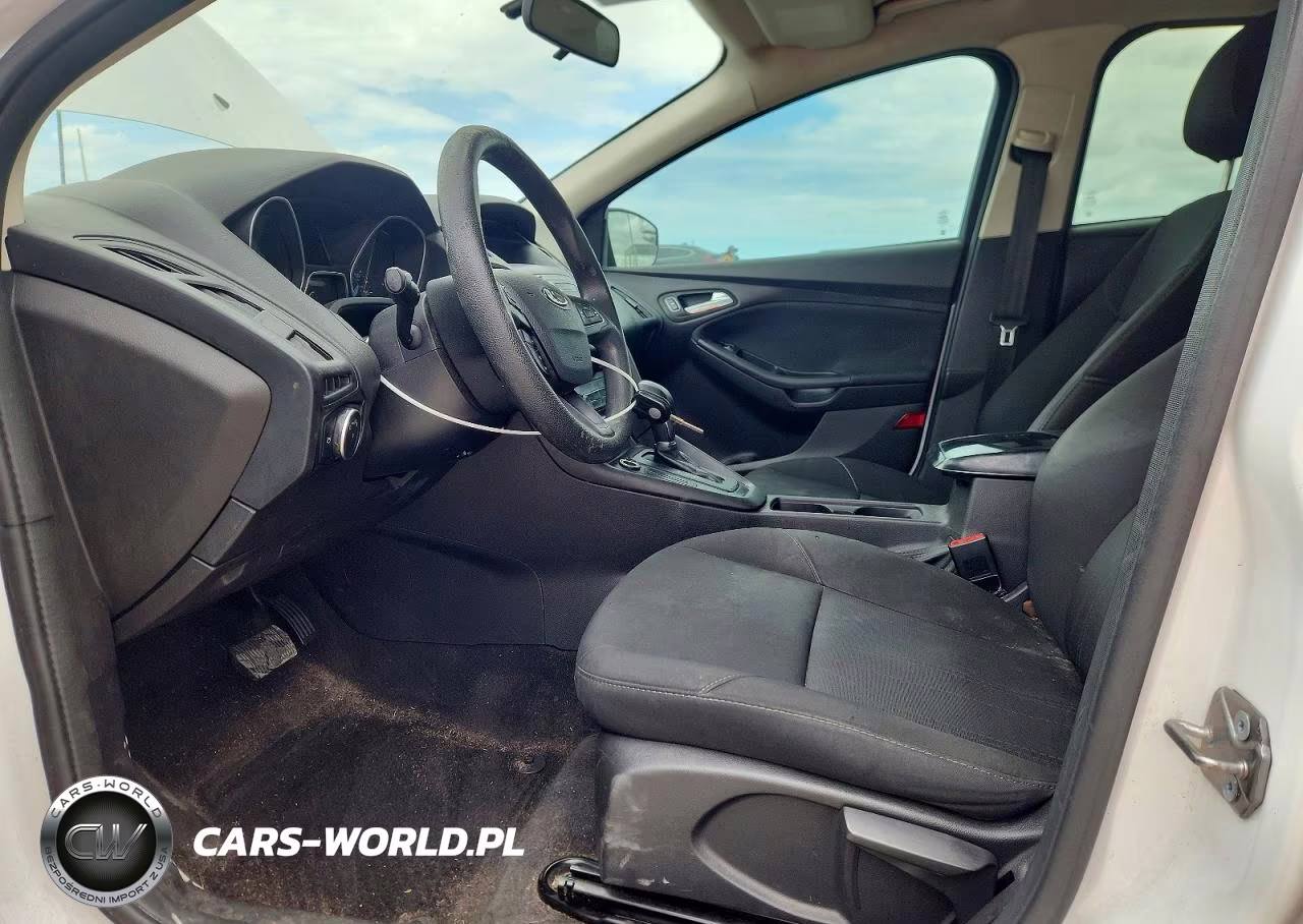 2018 Ford Focus Se VIN:1FADP3F23JL214896 - 7