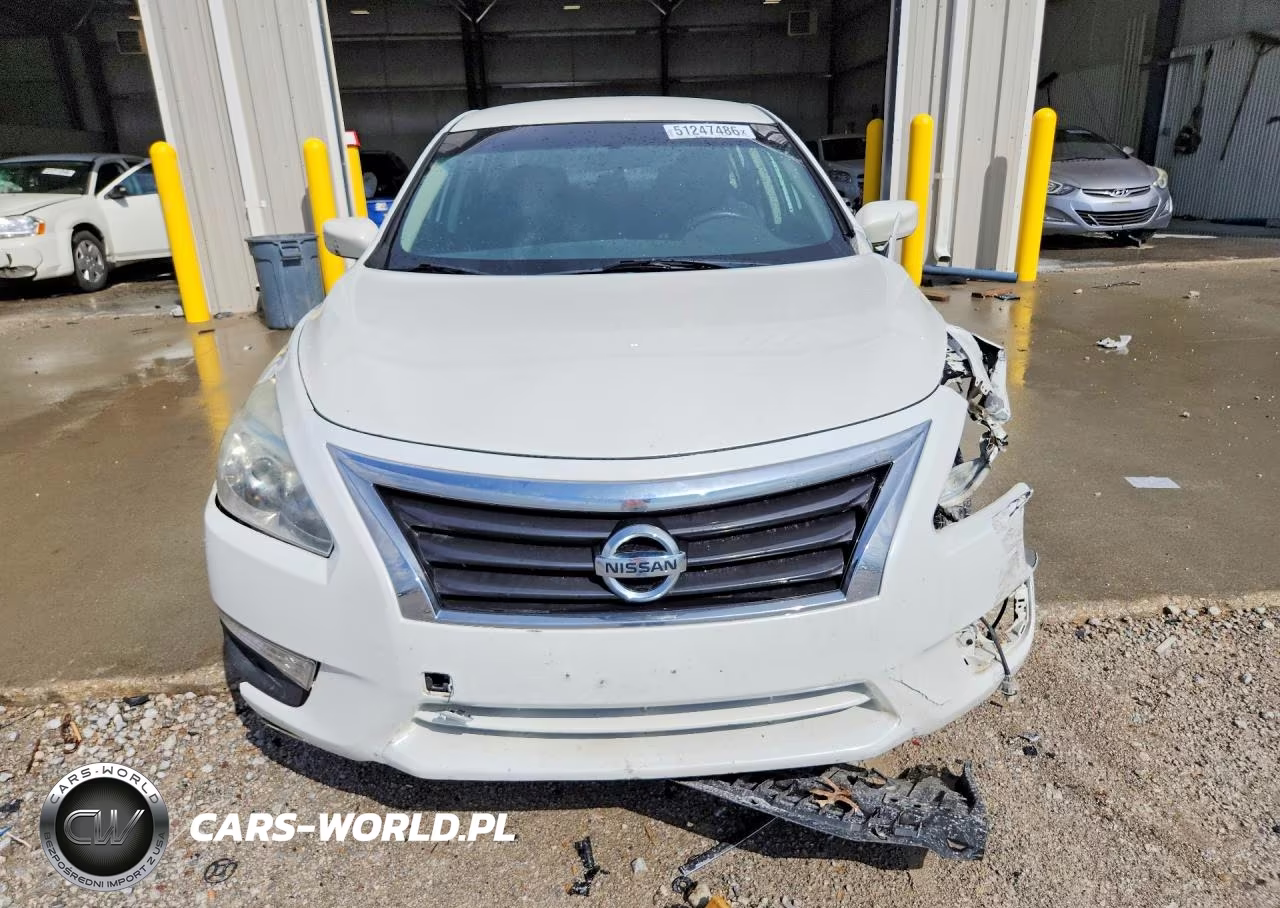 2015 Nissan Altima 2.5 S VIN:1N4AL3AP5FN392841 - 5