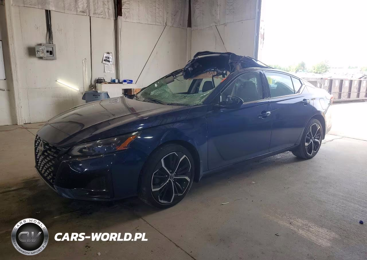 2023 Nissan Altima Sr – zdjęcie 1 z 12